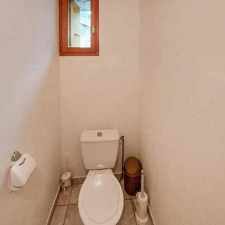 בית נופש 3 Bedroom Awesome Home In Saint-Vert *